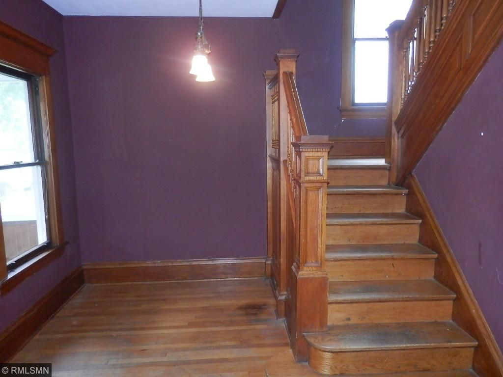 885 Sherburne Ave