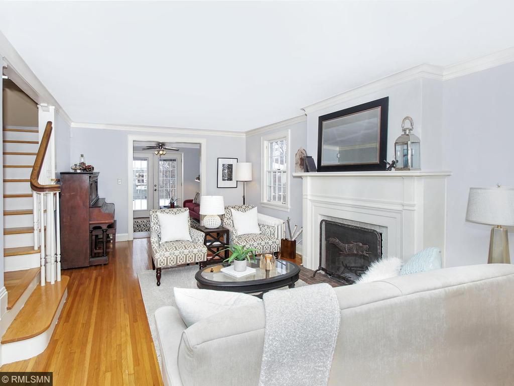 806 Lexington Pkwy S
