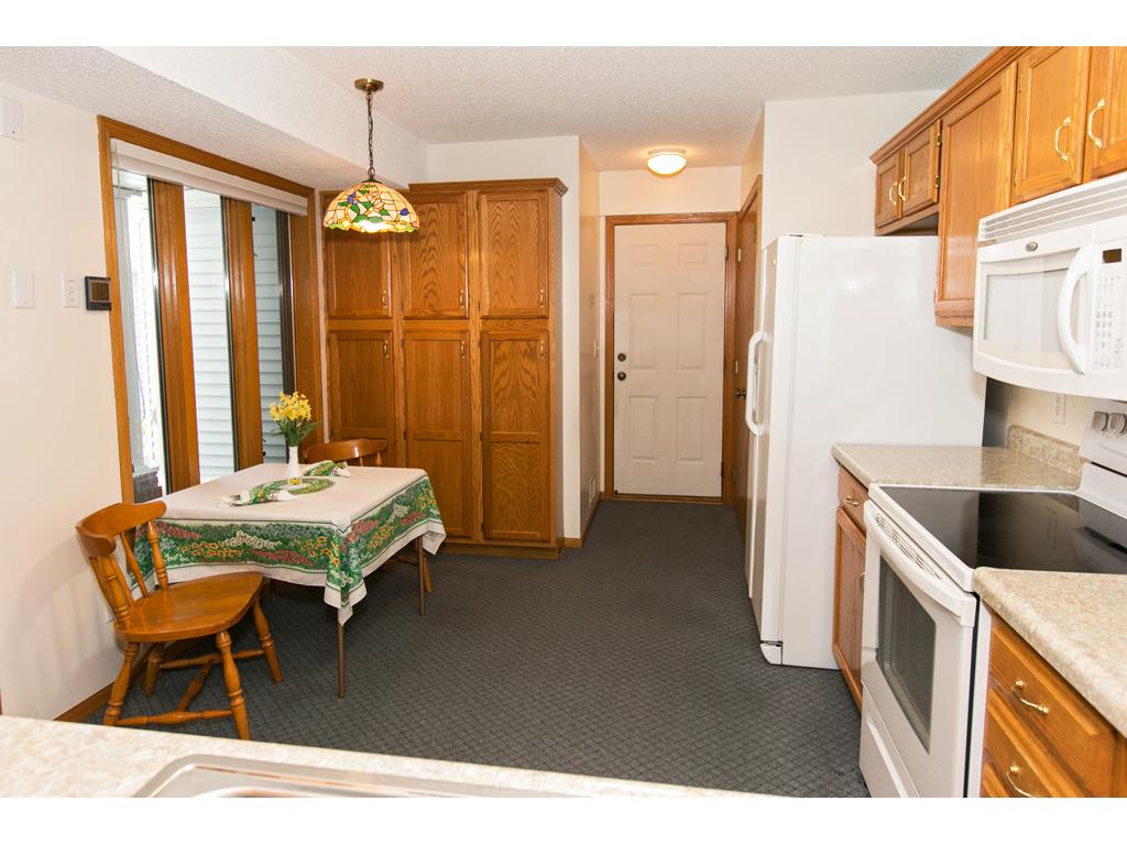 1695 Brueberry Ln
