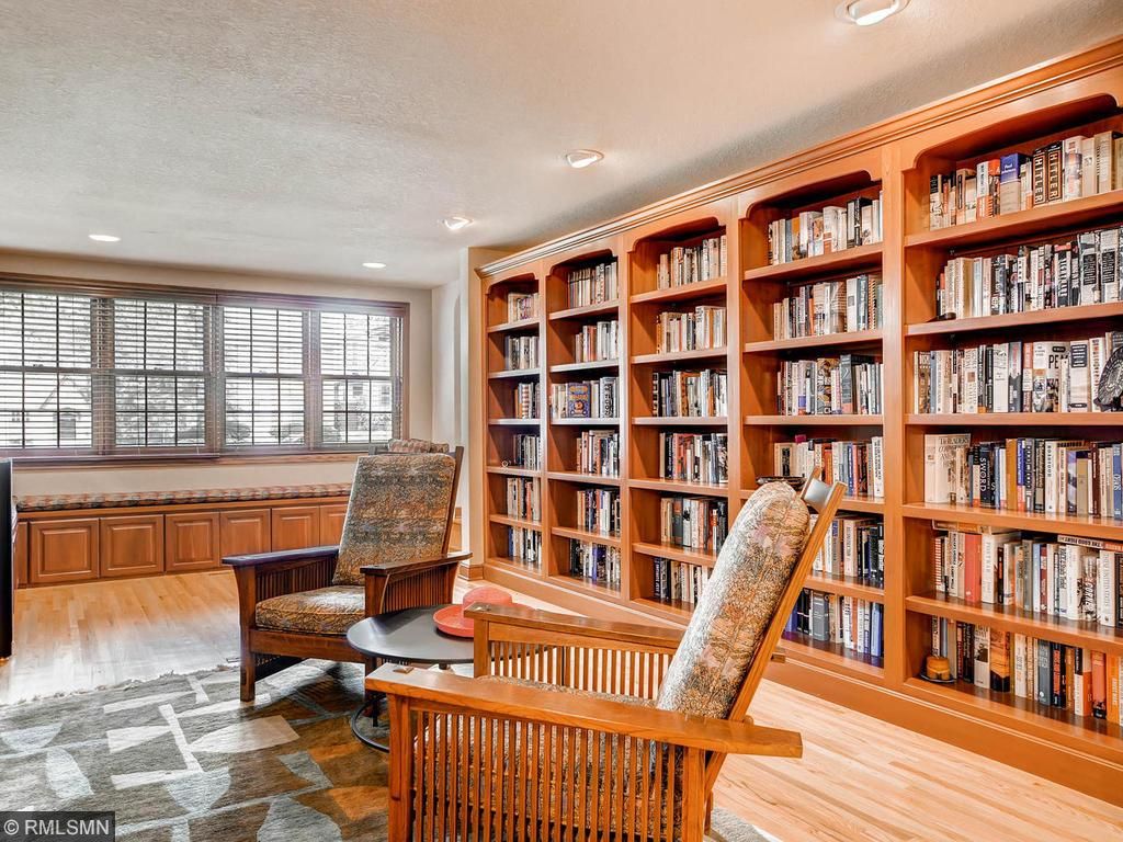 For Sale: 1772 Eleanor Ave Saint Paul, MN 55116