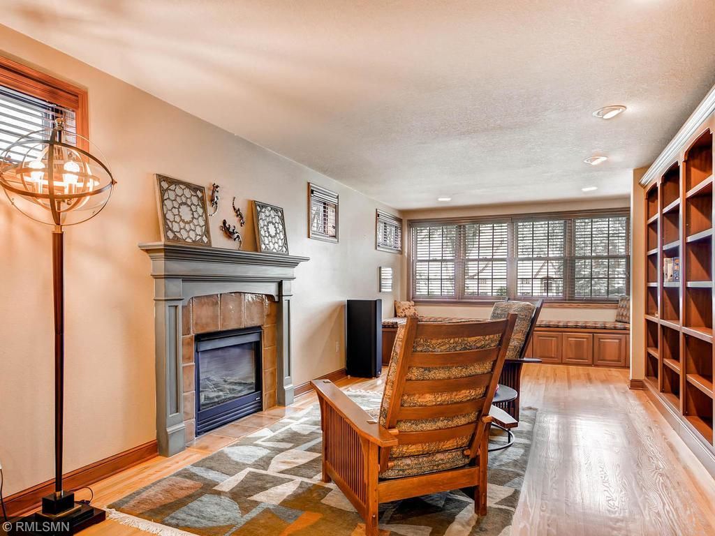 For Sale: 1772 Eleanor Ave Saint Paul, MN 55116