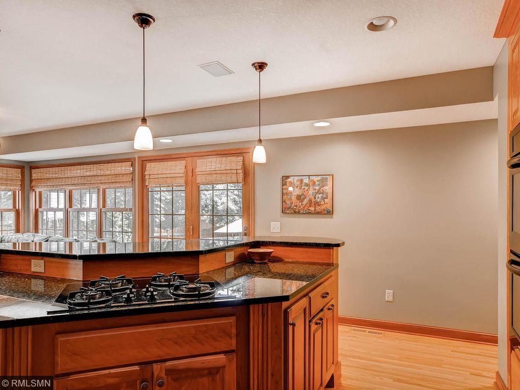 For Sale: 1772 Eleanor Ave Saint Paul, MN 55116