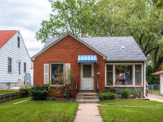 1252 Danforth St