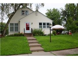 2033 Fremont Ave E
