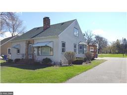2033 Fremont Ave E