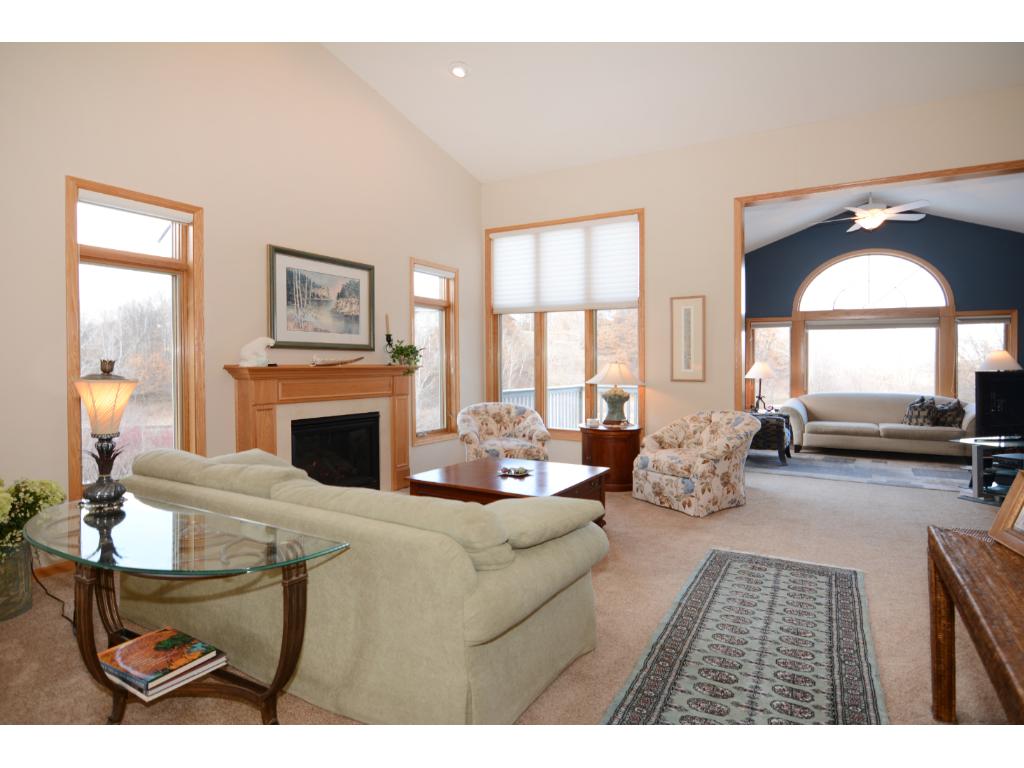 4314 Pond View Dr