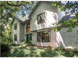 1001 Rushmore Dr