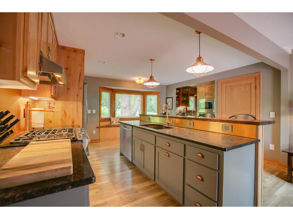 For Sale: 22760 Galpin Ln Excelsior, MN 55331