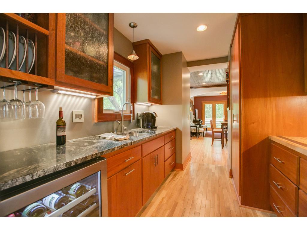 For Sale: 22760 Galpin Ln Excelsior, MN 55331