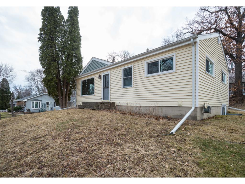 For Sale: 40 Waseca Ave Excelsior, MN 55331