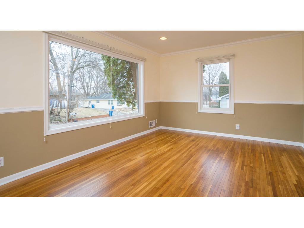 For Sale: 40 Waseca Ave Excelsior, MN 55331