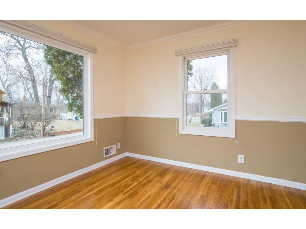 For Sale: 40 Waseca Ave Excelsior, MN 55331