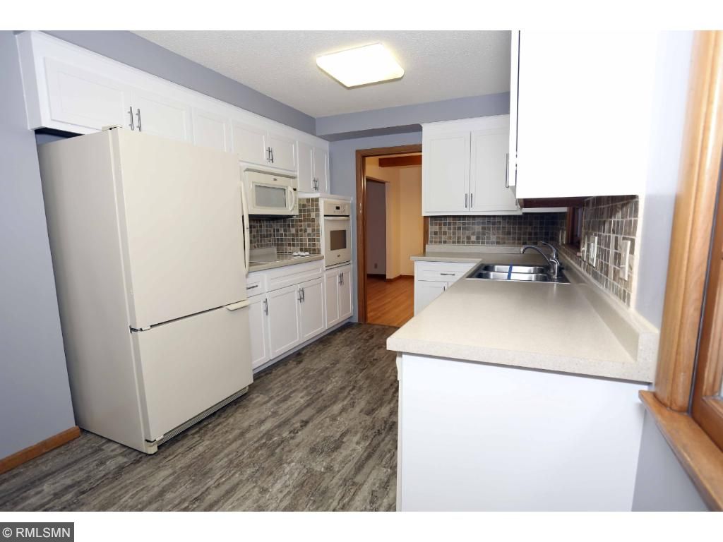 12925 Viking Dr