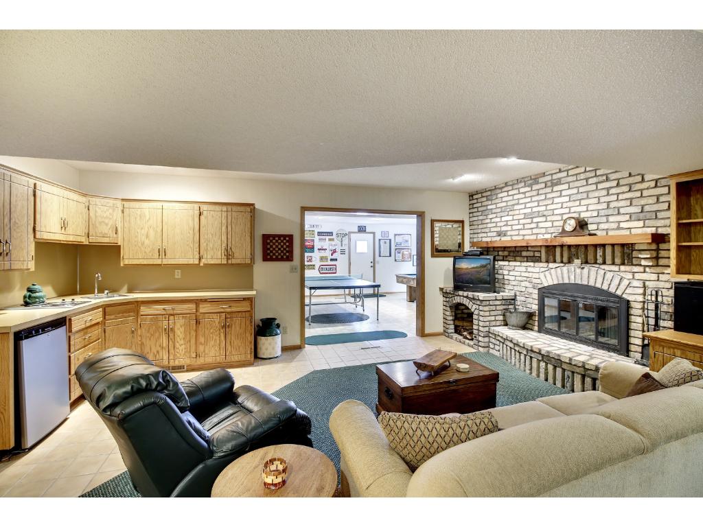 2790 White Oak Cir