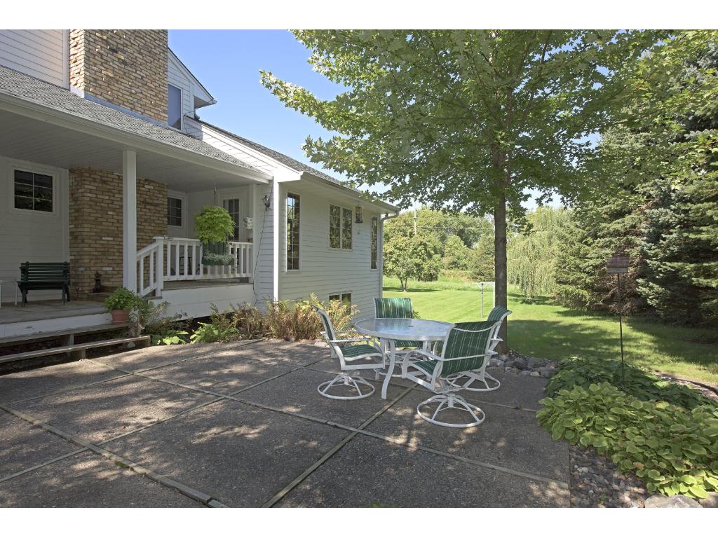 2790 White Oak Cir