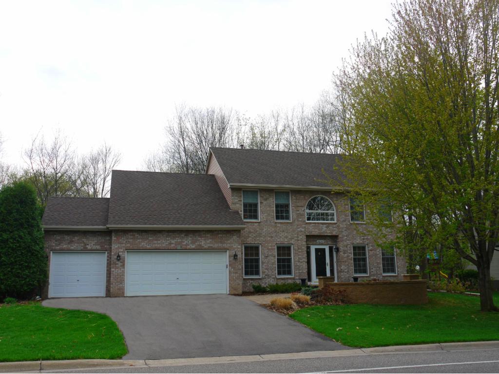 5647 Dufferin Dr, Savage MN 55378