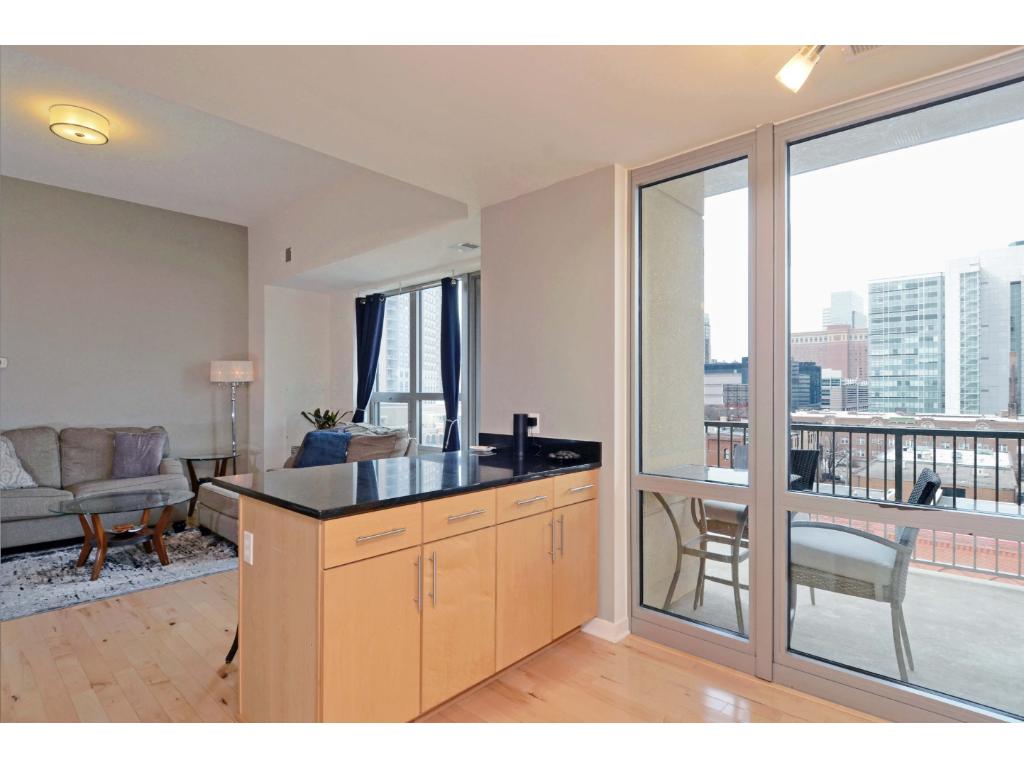 500 E Grant St #1806