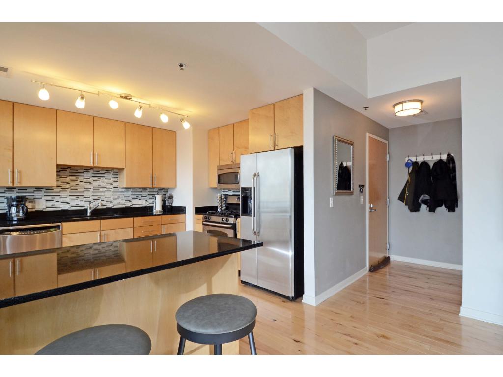 500 E Grant St #1806
