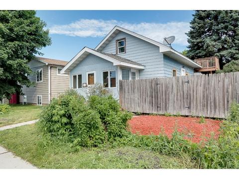 720 3rd Ave NE #208