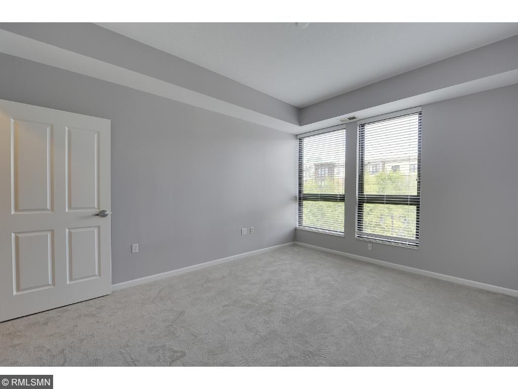 For Sale: 4730 Park Commons Dr #205 Minneapolis, MN 55416