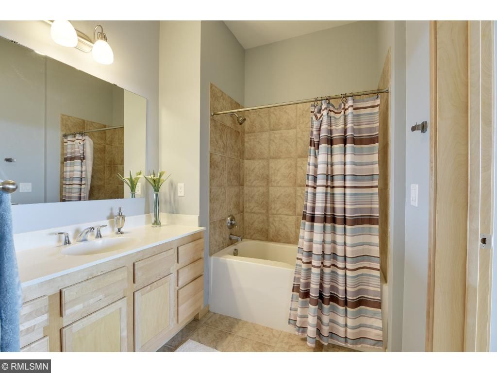 For Sale: 4525 Park Commons Dr #510 Minneapolis, MN 55416