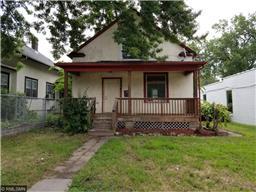 717 36 12 Ave NE