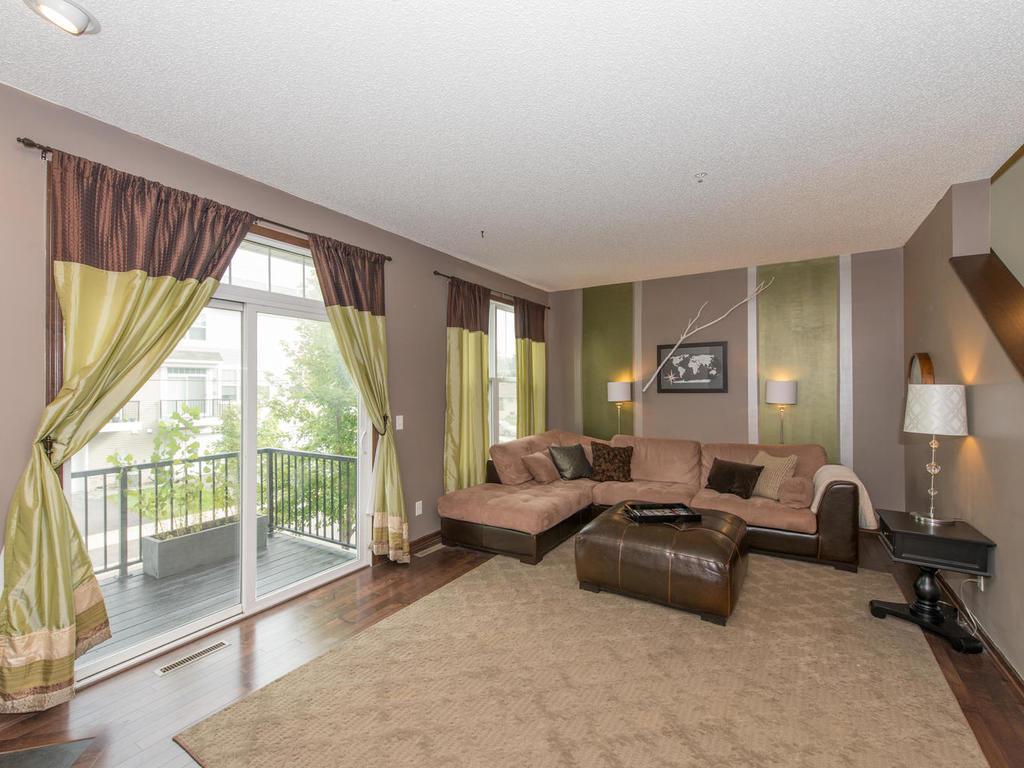 405 Lookout Pl
