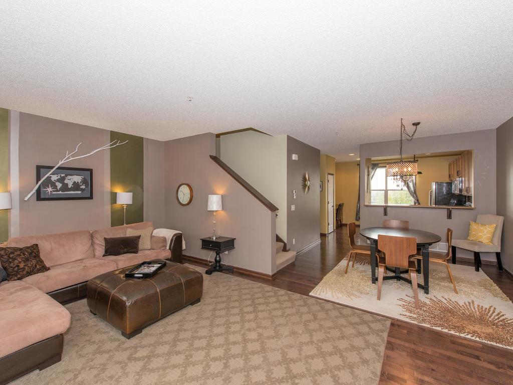405 Lookout Pl