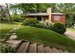 3808 26 12 Ave N