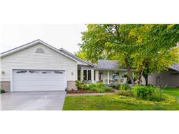 5000 Goldenrod Ln N