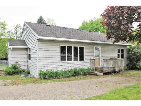 5653 Cedar Dr