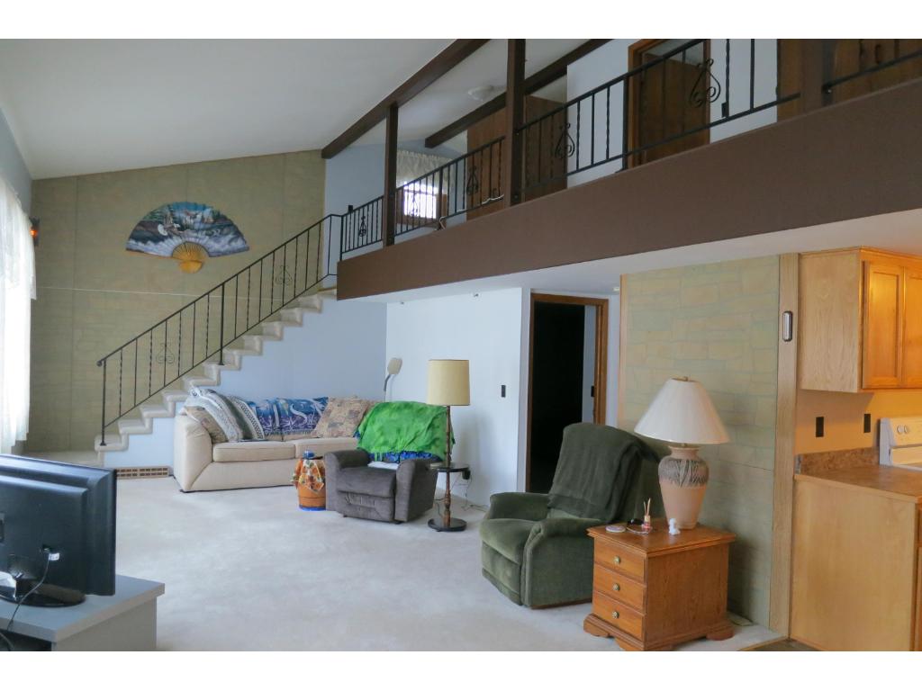 133 Riverside Ave NW