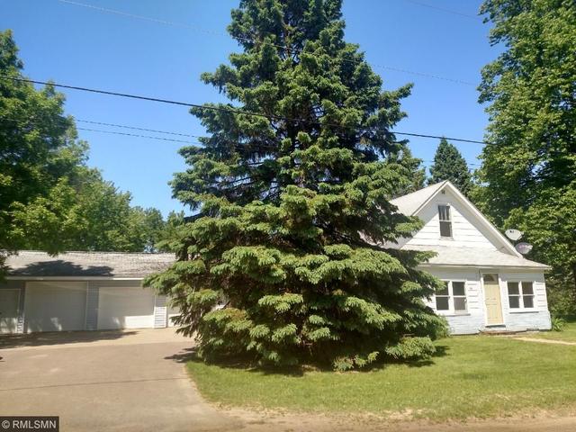 314 3rd St NE