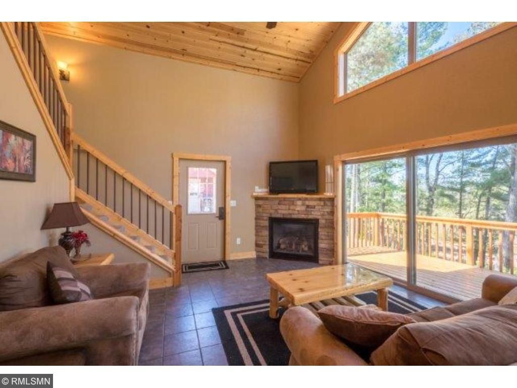 11378 Grouse Loop NW
