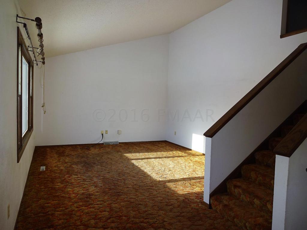 402 Northern Pacific Ave W
