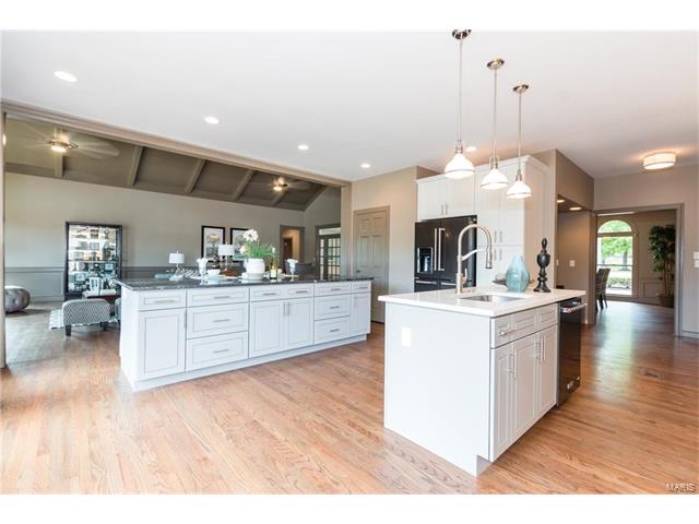 1 Crownhill Ln