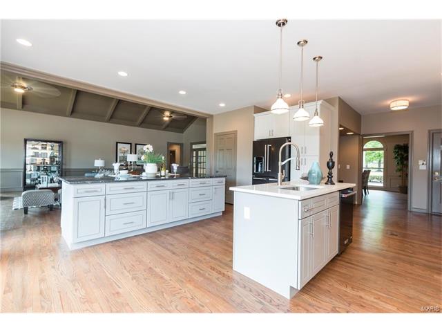 1 Crownhill Ln