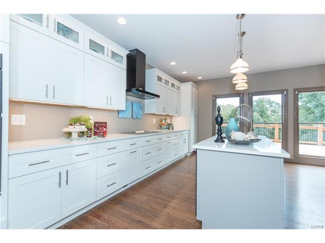 1 Crownhill Ln