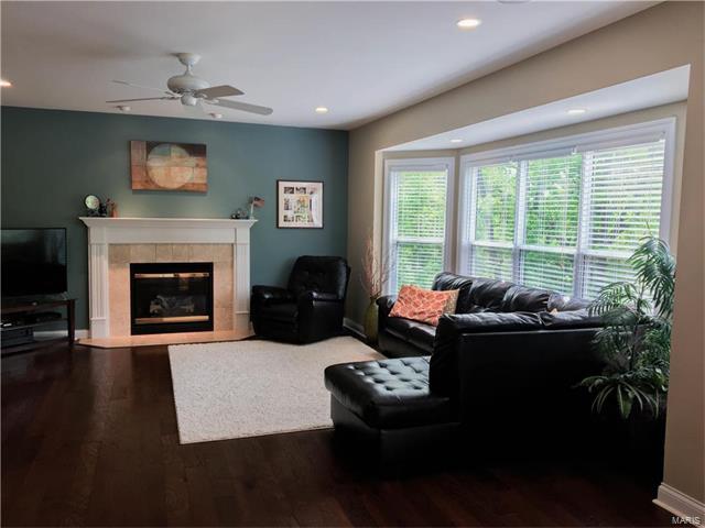 2765 Riebold Dr