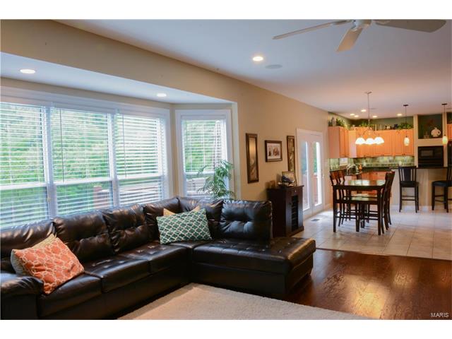 2765 Riebold Dr