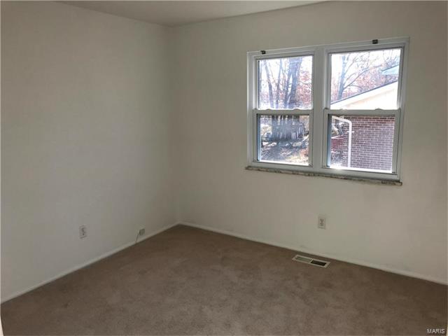 323 Cherry Hl