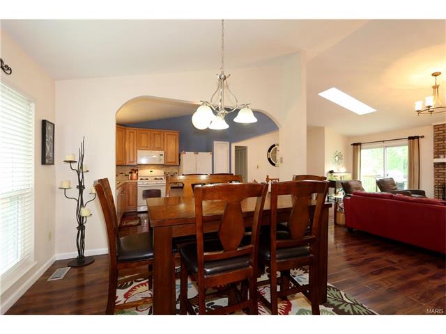 For Sale: 16463 Fullerton Meadows Dr Ballwin, MO 63011