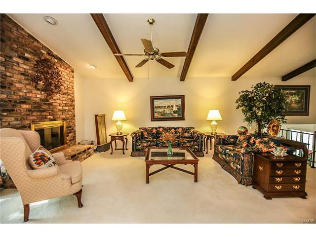 For Sale: 624 Henry Ave Ballwin, MO 63011