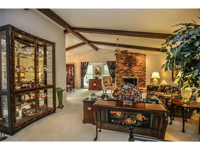 For Sale: 624 Henry Ave Ballwin, MO 63011