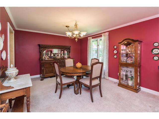 15642 Summerridge Dr, Chesterfield MO 63017