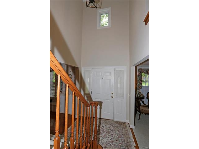 For Sale: 1712 Eldon Ridge Ct Chesterfield, MO 63017