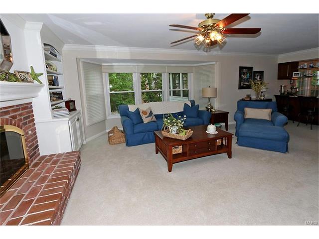 For Sale: 1712 Eldon Ridge Ct Chesterfield, MO 63017