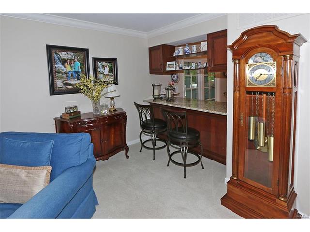 For Sale: 1712 Eldon Ridge Ct Chesterfield, MO 63017