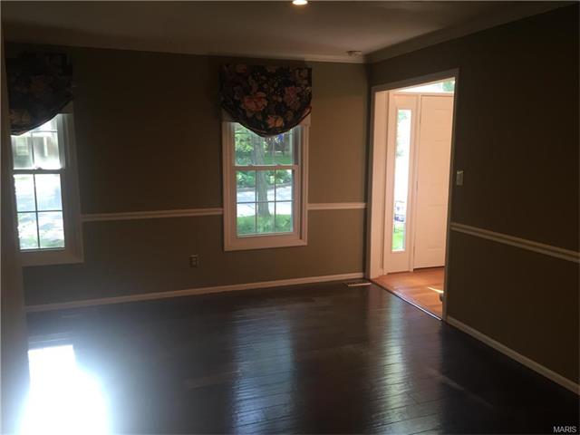 2350 Sportsmen Hl Chesterfield, MO 63017