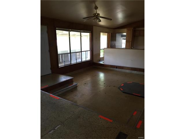 For Sale: 14109 Spring Dr De Soto, MO 63020